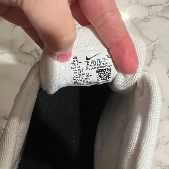 Nike Air Max Bliss 'Summit White' - Picture 15 of 16